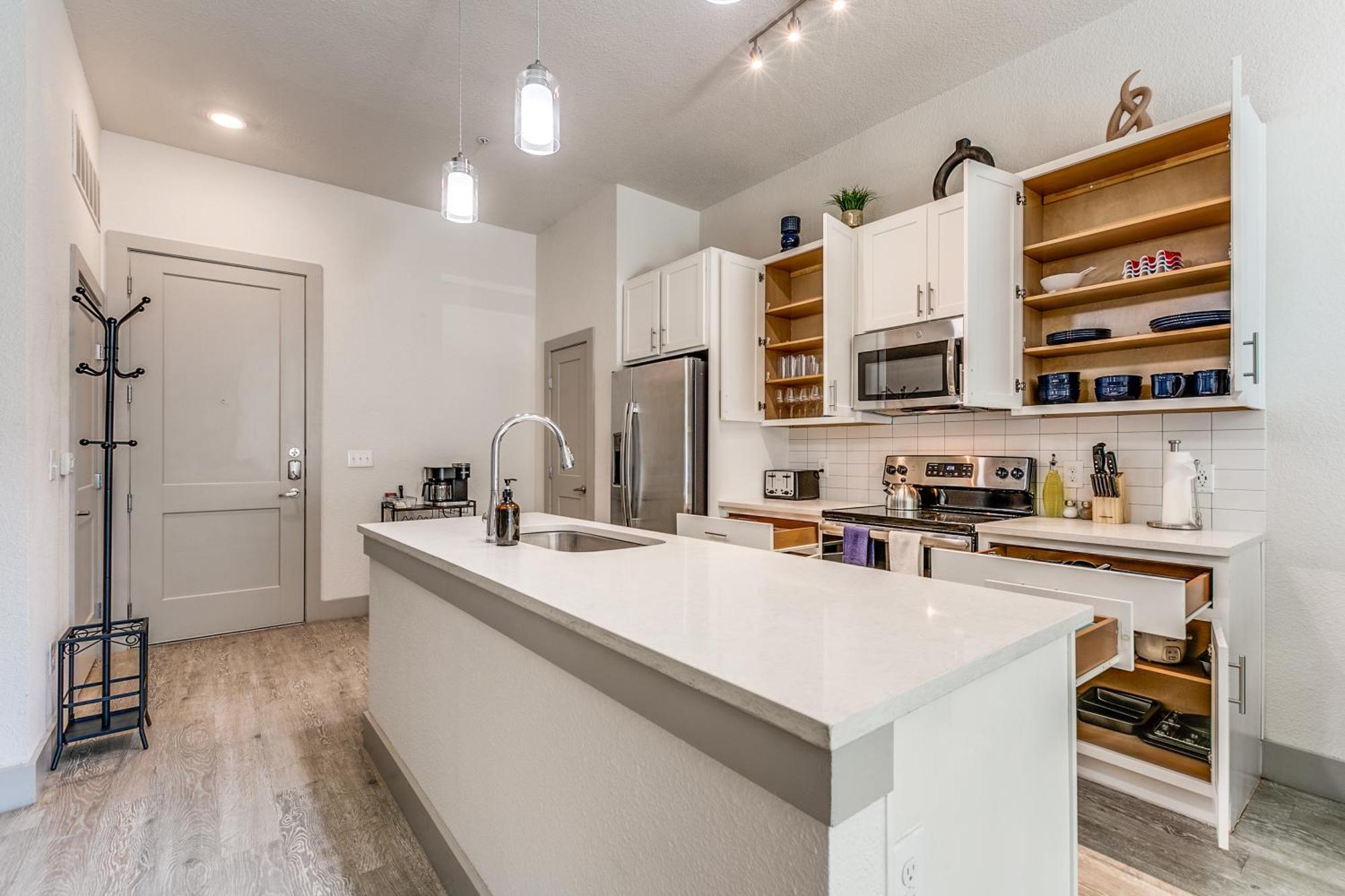 Lush Downtown Condo On Riverwalk W King Ste, Free Parking, Pet Friendly, Centrally Located On Riverwalk San Antonio Ngoại thất bức ảnh